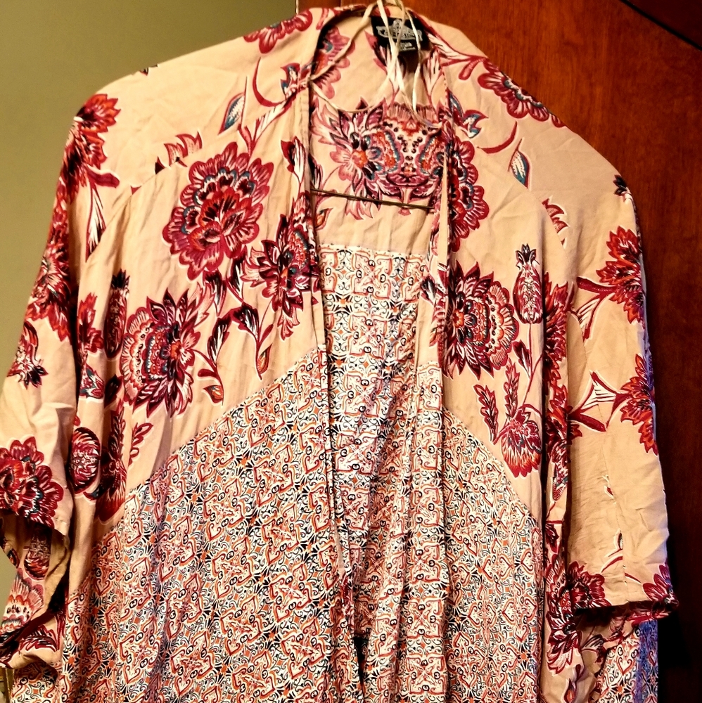 PRETTY OPEN FRONT KIMONO